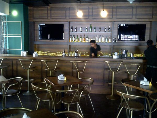 Seating at Kiva Ivy